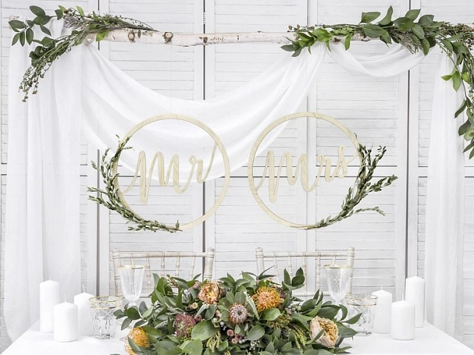 Dřevěný nápis 'Mr & Mrs' - Pan a Paní - bílý, 50 x 9,5 cm